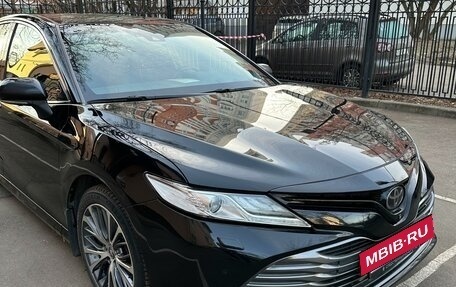 Toyota Camry, 2020 год, 3 890 000 рублей, 6 фотография