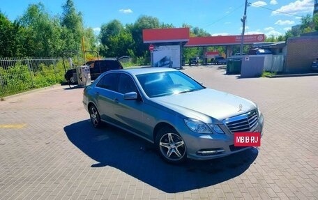 Mercedes-Benz E-Класс, 2012 год, 1 850 000 рублей, 3 фотография