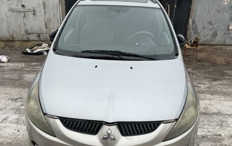 Mitsubishi Grandis, 2005 год, 700 000 рублей, 1 фотография