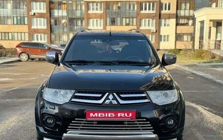 Mitsubishi Pajero Sport II рестайлинг, 2014 год, 2 300 000 рублей, 3 фотография