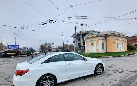 Mercedes-Benz E-Класс, 2015 год, 2 200 000 рублей, 4 фотография