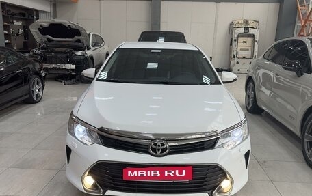 Toyota Camry, 2016 год, 2 350 000 рублей, 2 фотография