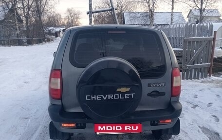 Chevrolet Niva I рестайлинг, 2005 год, 500 000 рублей, 2 фотография