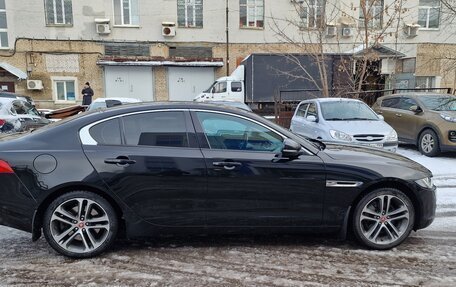 Jaguar XE I рестайлинг, 2016 год, 2 700 000 рублей, 7 фотография