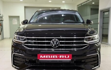 Volkswagen Tiguan II, 2023 год, 4 950 000 рублей, 3 фотография