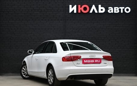 Audi A4, 2012 год, 1 620 000 рублей, 6 фотография