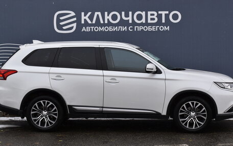 Mitsubishi Outlander III рестайлинг 3, 2018 год, 2 250 000 рублей, 5 фотография