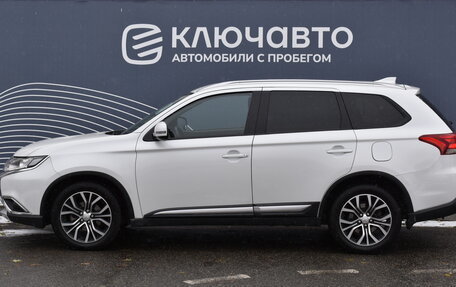 Mitsubishi Outlander III рестайлинг 3, 2018 год, 2 250 000 рублей, 6 фотография