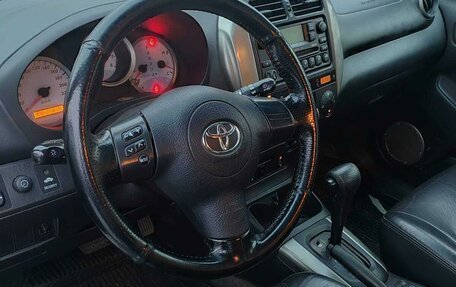 Toyota RAV4, 2003 год, 635 000 рублей, 10 фотография