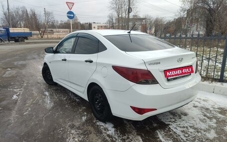 Hyundai Solaris II рестайлинг, 2015 год, 695 000 рублей, 2 фотография