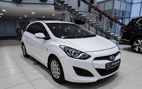 Hyundai i30 II рестайлинг, 2013 год, 1 180 000 рублей, 3 фотография