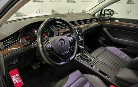 Volkswagen Passat B8 рестайлинг, 2019 год, 2 385 000 рублей, 17 фотография