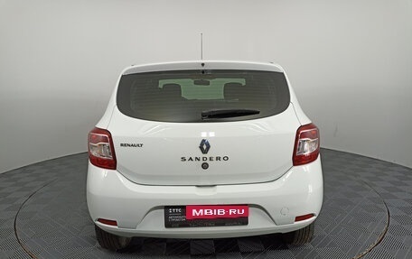 Renault Sandero II рестайлинг, 2015 год, 900 000 рублей, 10 фотография