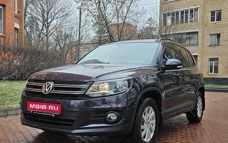 Volkswagen Tiguan I, 2015 год, 1 980 000 рублей, 1 фотография