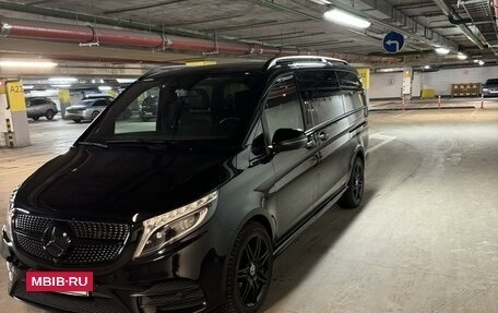 Mercedes-Benz V-Класс, 2021 год, 10 950 000 рублей, 2 фотография