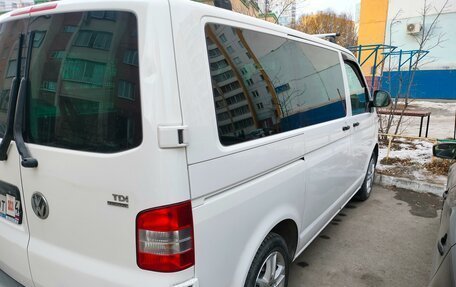 Volkswagen Caravelle T5, 2010 год, 2 100 000 рублей, 4 фотография