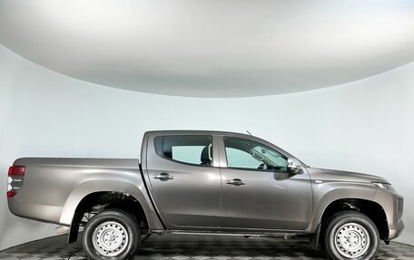 Mitsubishi L200 IV рестайлинг, 2019 год, 2 399 000 рублей, 4 фотография