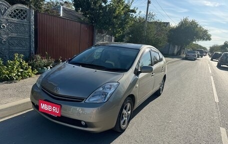 Toyota Prius, 2004 год, 660 000 рублей, 5 фотография