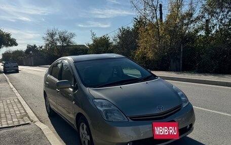 Toyota Prius, 2004 год, 660 000 рублей, 10 фотография