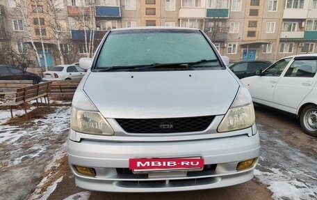 Nissan Serena II, 2001 год, 635 000 рублей, 2 фотография