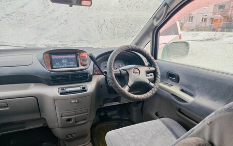 Nissan Serena II, 2001 год, 635 000 рублей, 10 фотография