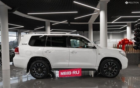 Toyota Land Cruiser 200, 2011 год, 2 990 000 рублей, 8 фотография