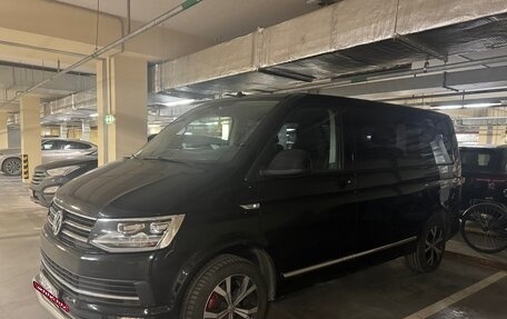 Volkswagen Caravelle T6 рестайлинг, 2019 год, 5 400 000 рублей, 1 фотография