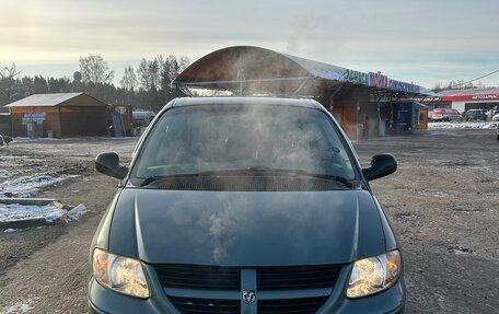 Dodge Caravan IV, 2004 год, 750 000 рублей, 1 фотография