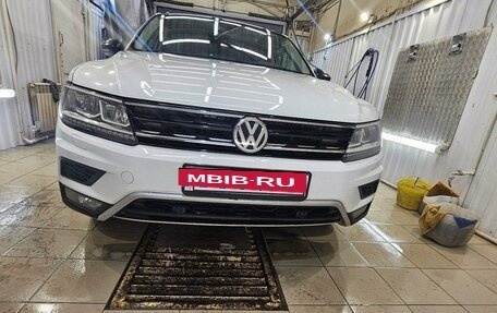 Volkswagen Tiguan II, 2019 год, 3 100 000 рублей, 12 фотография