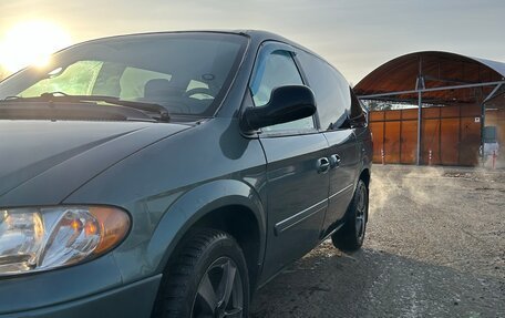 Dodge Caravan IV, 2004 год, 750 000 рублей, 2 фотография