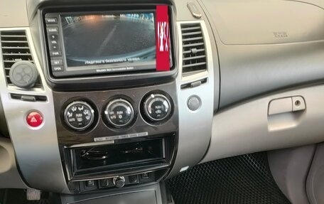 Mitsubishi Pajero Sport II рестайлинг, 2011 год, 1 850 000 рублей, 10 фотография