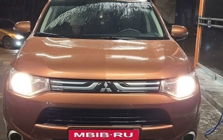 Mitsubishi Outlander III рестайлинг 3, 2012 год, 1 520 000 рублей, 3 фотография