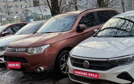 Mitsubishi Outlander III рестайлинг 3, 2012 год, 1 520 000 рублей, 1 фотография