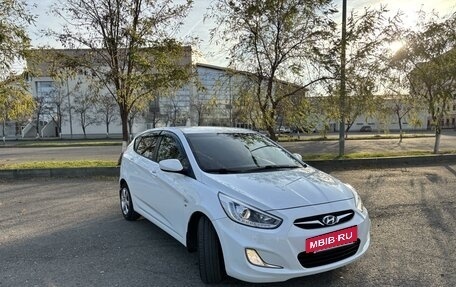 Hyundai Solaris II рестайлинг, 2013 год, 985 000 рублей, 11 фотография