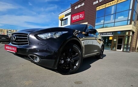 Infiniti QX70, 2014 год, 2 450 000 рублей, 2 фотография