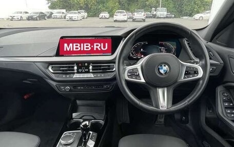 BMW 1 серия, 2021 год, 1 749 000 рублей, 11 фотография