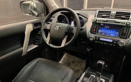 Toyota Land Cruiser Prado 150 рестайлинг 2, 2014 год, 2 900 000 рублей, 18 фотография