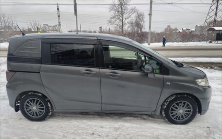 Honda Freed I, 2010 год, 1 020 000 рублей, 1 фотография