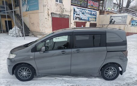 Honda Freed I, 2010 год, 1 020 000 рублей, 3 фотография