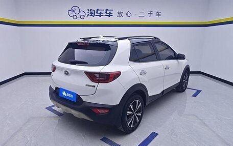 KIA Stonic, 2021 год, 1 300 000 рублей, 3 фотография