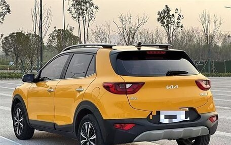 KIA Stonic, 2021 год, 1 300 000 рублей, 3 фотография