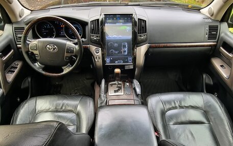 Toyota Land Cruiser 200, 2011 год, 2 670 500 рублей, 7 фотография