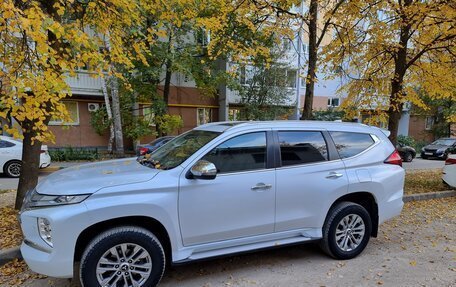 Mitsubishi Pajero Sport III рестайлинг, 2020 год, 3 570 000 рублей, 5 фотография