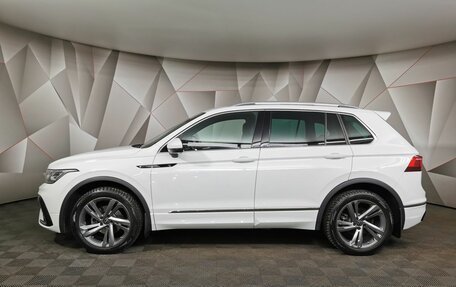 Volkswagen Tiguan II, 2021 год, 4 249 700 рублей, 5 фотография