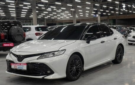 Toyota Camry, 2019 год, 2 625 000 рублей, 1 фотография