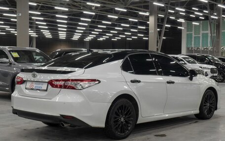 Toyota Camry, 2019 год, 2 625 000 рублей, 17 фотография