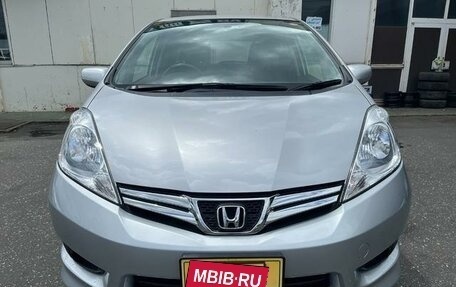 Honda Fit Shuttle I рестайлинг, 2012 год, 925 000 рублей, 2 фотография