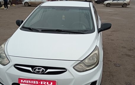 Hyundai Solaris II рестайлинг, 2014 год, 580 000 рублей, 3 фотография