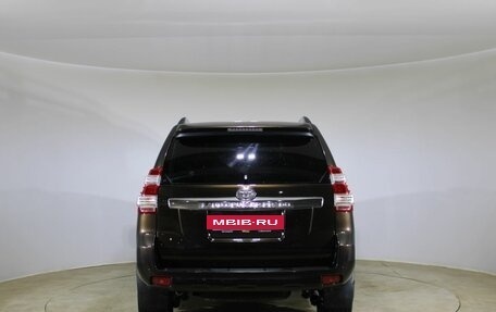 Toyota Land Cruiser Prado 150 рестайлинг 2, 2016 год, 3 365 000 рублей, 6 фотография