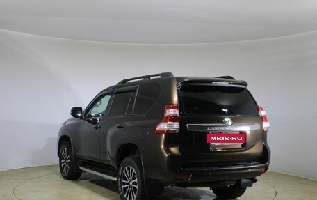 Toyota Land Cruiser Prado 150 рестайлинг 2, 2016 год, 3 365 000 рублей, 7 фотография